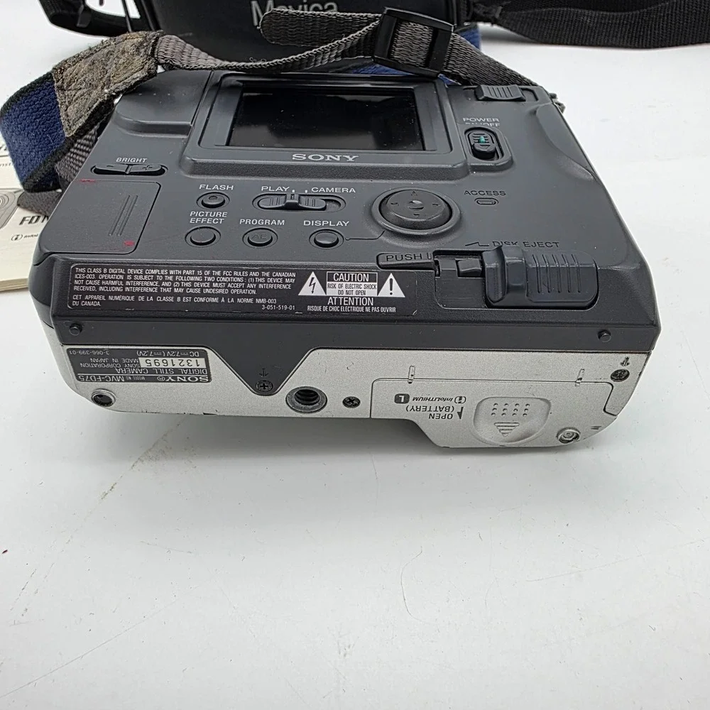 Sony MVC-FD75- FD MAVICA 10X Optical Zoom Digital Still Camera with BAG-UNTESTED